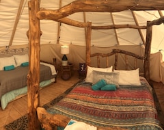 Entire House / Apartment Tipi Retreat W/free Hot Springs Day Pass (Thermopolis, USA)