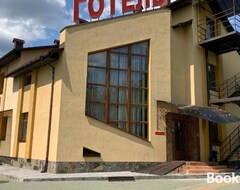 Khách sạn Kapriz (Kamianets-Podilskyi, Ukraina)