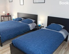 Bed & Breakfast Chambres d'hotes La Fontaine! (Saint-Seurin-de-Cadourne, Francuska)