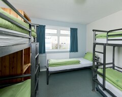 Hotel 4 Bed In Lulworth Cove Dc176 (Wareham, United Kingdom)