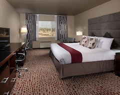 Hotel Group Getaway! 2 Spacious Units, Indoor Pool, Free Breakfast And Parking (Pullman, USA)