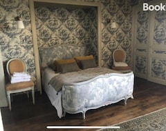 Bed & Breakfast Suite privee bleu au chateau de la Franceule (Janzé, Pháp)