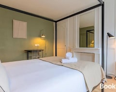 Koko talo/asunto 3 Bedroom Apartment On The Grand Place (Lille, Ranska)