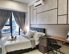 Cijela kuća/apartman Stunning 1-bedroom Studio Unit. Fast Internet + Netflix. Best Deal In Town (Penampang, Malezija)