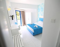 Apart Otel Lantiana Gardens Aparthotel (Paralimni, Kıbrıs)
