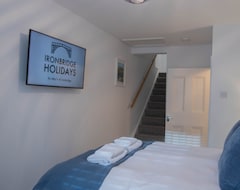 Entire House / Apartment Number Six - Ironbridge 3 Bedroom (Ironbridge, United Kingdom)