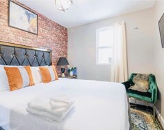 Koko talo/asunto Newly Renovated Luxury Gem 14 Min To Nyc| Sleeps 7 (Jersey City, Amerikan Yhdysvallat)