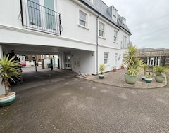 Hele huset/lejligheden Driftwood. The Beach House, Central Apartment With Private Parking (Eastbourne, Storbritannien)