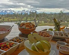 Hotel Pampa Lodge, Quincho & Caballos (Torres del Paine, Chile)