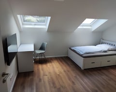 Tüm Ev/Apart Daire Apartment With Bedroom And Sofa Bed (Pforzheim, Almanya)