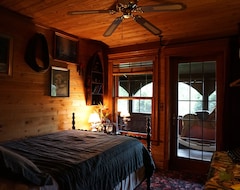 Casa/apartamento entero Wisconsin Cabin Rentals With Hot Tub And Pool Table (Fox Lake, EE. UU.)