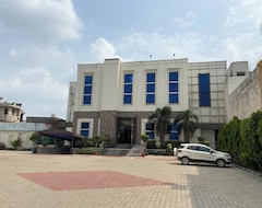 Hotelli Jalandhar Corporate Suites -banquet Hall (Jalandhar, Intia)