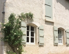 Khách sạn Idyllic Village House (Bruniquel, Pháp)