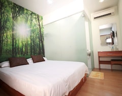 Khách sạn Rain Forest Hotel (Kuala Lumpur, Malaysia)