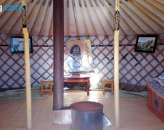 Guesthouse Mongolian Ger Camp (Uyanga, Mongolia)