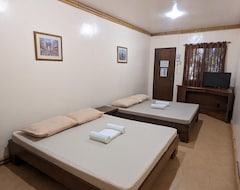 Hotel Mendelluke Suites (Puerto Galera, Filipini)