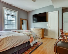 Koko talo/asunto Pet-friendly Saint Paul Vacation Rental With Deck! (Saint Paul, Amerikan Yhdysvallat)