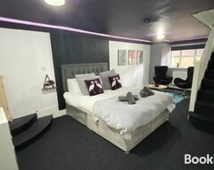 Toàn bộ căn nhà/căn hộ Trendy 1 Bed Apartment, 2 Levels (Birmingham, Vương quốc Anh)