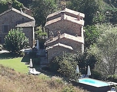 Toàn bộ căn nhà/căn hộ Luxurious, spacious, 90 m2 house in the green hills on the Tuscan Umbrian border (Monte Santa Maria Tiberina, Ý)
