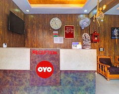 Khách sạn Oyo Hotel Paradise (Dehradun, Ấn Độ)