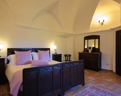 Hotelli Castello Di Cortanze (Cortanze, Italia)