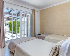 Toàn bộ căn nhà/căn hộ Lic 11363/al Wonderful 6 Bed 5 Bath House With Pool Walking Distance To Beach (Monte Gordo, Bồ Đào Nha)