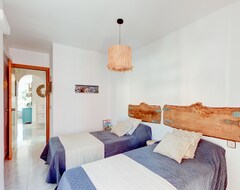 Casa/apartamento entero Comfortable House Located On The Marina, With Mooring And Canal View (Ampuriabrava, España)
