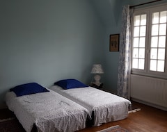 Hele huset/lejligheden House In The Heart Of Saint Briac Quiet And 10 Minutes Walk From The Beach (Saint-Briac, Frankrig)