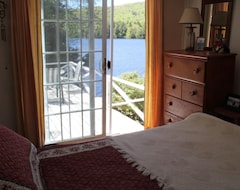 Koko talo/asunto Special Rates! Lakefront Cottage In A Quiet, Beautiful Location (Hillsboro, Amerikan Yhdysvallat)
