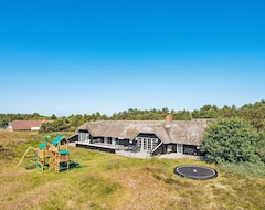 Toàn bộ căn nhà/căn hộ Holiday House With Private Pool For 18 Persons (Nordby, Đan Mạch)
