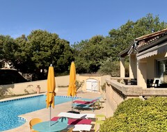 Toàn bộ căn nhà/căn hộ Provençal Villa For Rent, Large Swimming Pool, In A Perched Village (Clansayes, Pháp)
