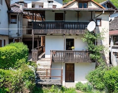 Toàn bộ căn nhà/căn hộ Nice Apartment For 5 Guests With Tv, Balcony, Pets Allowed And Parking (Viganella, Ý)