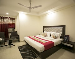 OYO 9050 Hotel Saya (Gwalior, Hindistan)