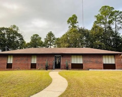 Casa/apartamento entero Family-sized House With Plenty Of Space With Game Room & Covered Patio (Dothan, EE. UU.)