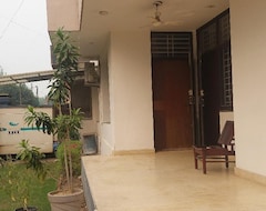 Khách sạn Nice Stay & Care (Noida, Ấn Độ)