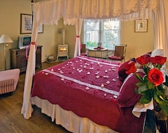 Centrella Hotel, A Kirkwood Collection Hotel (Pacific Grove, USA)