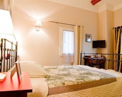 Hotelli Bed And Breakfast Romanov With Swimming Pool 40 Km Toulouse (Gratens, Ranska)