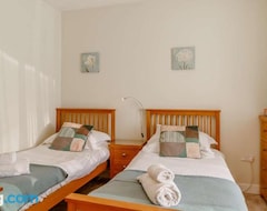 Koko talo/asunto 3 Bedroom Bungalow In Sandringham - 43259 (King's Lynn, Iso-Britannia)