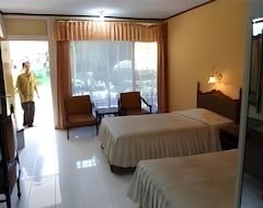 Hotelli Safari (Jember, Indonesia)