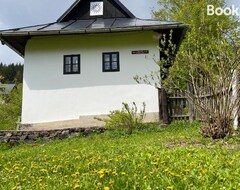 Koko talo/asunto Alchymista Mining House (Špania Dolina, Slovakia)