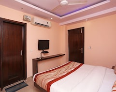 OYO 6096 Hotel Maharani Palace (Delhi, Hindistan)