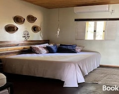 Entire House / Apartment Refugio Ii Ferias Incriveis Ao Lado Do Rio Iguacu E Parque Nacional - Ideal Para Casais E Amigos (Capanema, Brazil)