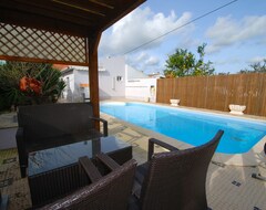 Tüm Ev/Apart Daire Laranjeira - House With Garden And Private Heated Pool, Parking And Wifi (Caldas da Rainha, Portekiz)