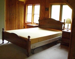 Entire House / Apartment Log Cabin In The Woods Get Away, Cell Service 10 Minutes By Car! (Firvale, Canada)