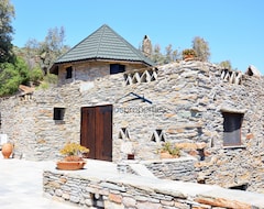 Koko talo/asunto Traditional Stone Built Villa With A Windmill And A Swimming Pool In Koundouros (Koundouros, Kreikka)