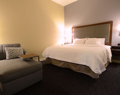 Khách sạn Hampton Inn & Suites Cazenovia (Cazenovia, Hoa Kỳ)