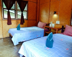 Otel Golden Hut (by Pai River) (Pai, Tayland)