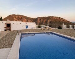 Tüm Ev/Apart Daire Spacious Fully Air Conditioned 3 Bedroom Villa With Own Pool And Beautiful Views (Zurgena, İspanya)