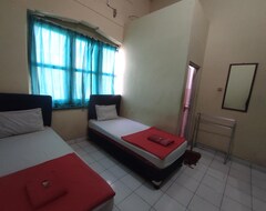Khách sạn Oyo 93048 Hotel Puri Mandiri (Purworejo, Indonesia)