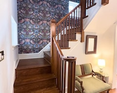 Toàn bộ căn nhà/căn hộ Charming And Beautiful Historic 4 Bedroom (Wilmington, Hoa Kỳ)